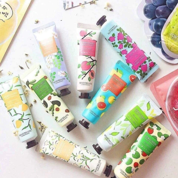 Bất ngờ khi một bộ 20 kem dưỡng da tay hương hoa kéo dài suốt tháng mà không gây bết dính - Ảnh 4 Bất ngờ khi một bộ 20 kem dưỡng da tay hương hoa kéo dài suốt tháng mà không gây bết dính - Ảnh 4