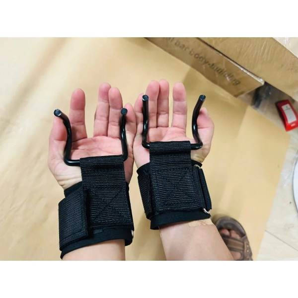 Bất ngờ khi một chiếc quấn cổ tay có móc treo giảm đáng kể cảm giác căng tay trong buổi tập xà - Ảnh 5 Bất ngờ khi một chiếc quấn cổ tay có móc treo giảm đáng kể cảm giác căng tay trong buổi tập xà - Ảnh 5