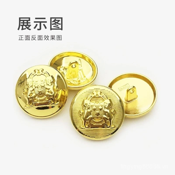Bất ngờ khi nút đôi cổ điển làm giảm độ tiện lợi của áo khoác, chất liệu bền bỉ trở thành yếu tố quyết định - Ảnh 2 Bất ngờ khi nút đôi cổ điển làm giảm độ tiện lợi của áo khoác, chất liệu bền bỉ trở thành yếu tố quyết định - Ảnh 2