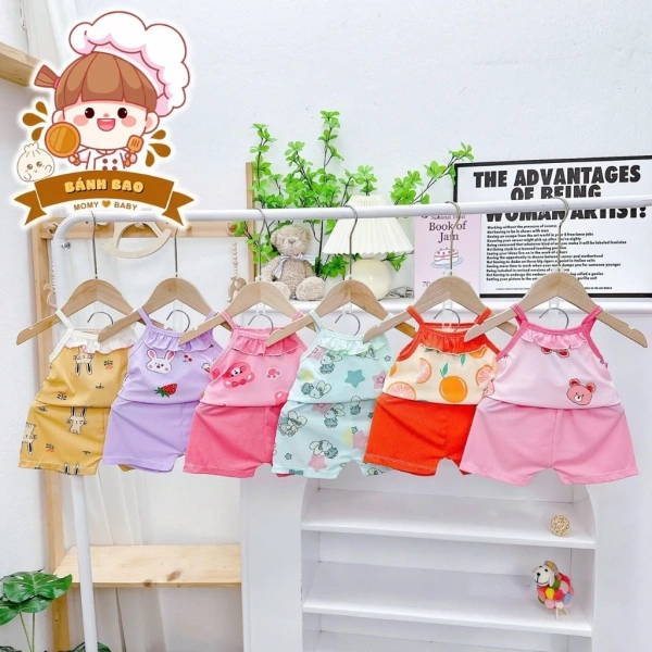 Vải thun lạnh (còn gọi là “thun tăm”) được sản xuất từ sợi polyester hoặc sợi pha trộn có tính năng thấm hút mồ hôi nhanh, đồng thời tạo ra lớp không khí mỏng giữa da và vải. (Ảnh 2)
