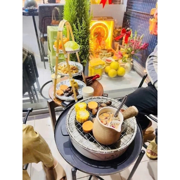 Hầu hết các bếp nướng mini quảng cáo là “không khói” dựa trên việc sử dụng than hoa hoặc than không khói. (Ảnh 2) Hầu hết các bếp nướng mini quảng cáo là “không khói” dựa trên việc sử dụng than hoa hoặc than không khói. (Ảnh 2)