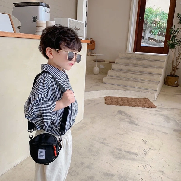 Áp dụng những tiêu chí này, bạn không chỉ giữ được vẻ thời trang mà còn bảo vệ sức khỏe đường cổ và vai của bé. (Ảnh 4) Áp dụng những tiêu chí này, bạn không chỉ giữ được vẻ thời trang mà còn bảo vệ sức khỏe đường cổ và vai của bé. (Ảnh 4)