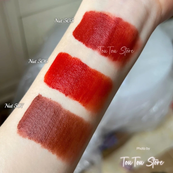 Khi những thành phần này không được cân bằng, hoặc chất bùn siêu hot không được xử lý đúng cách, màu son sẽ có xu hướng mất độ rạng rỡ chỉ sau một vài ngày. (Ảnh 3)