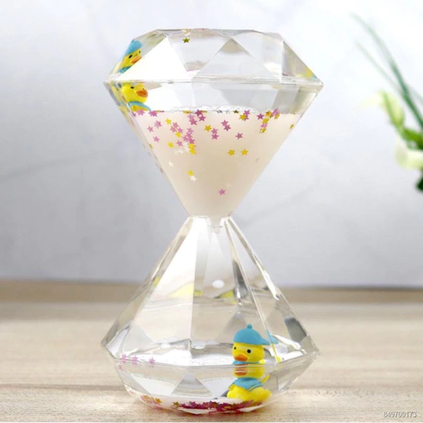 Trong thị trường hiện nay, đồng hồ cát kim cương dạng lỏng đã thu hút nhiều người dùng nhờ thiết kế “viên kim cương” đa màu sắc. (Ảnh 4)