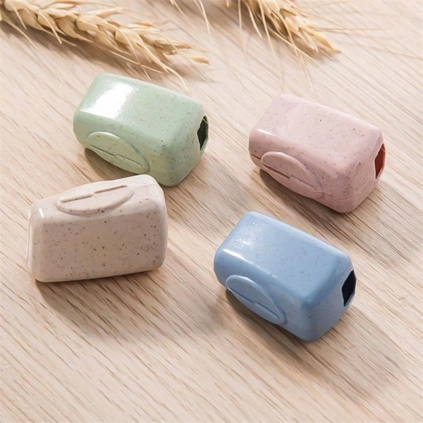 Khi đi du lịch, một số người thường bỏ qua việc mang theo vỏ bảo vệ vì cho rằng nó không thiết yếu. (Ảnh 3) Khi đi du lịch, một số người thường bỏ qua việc mang theo vỏ bảo vệ vì cho rằng nó không thiết yếu. (Ảnh 3)