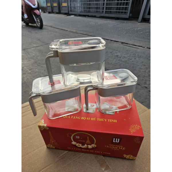 Bộ ba hũ tinh dầu kéo dài hương thơm suốt ngày, khiến không gian nhà bất ngờ trở nên thư giãn hơn - Ảnh 4 Bộ ba hũ tinh dầu kéo dài hương thơm suốt ngày, khiến không gian nhà bất ngờ trở nên thư giãn hơn - Ảnh 4