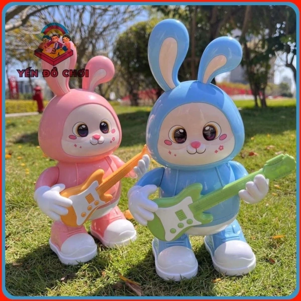 Đa phần các bộ đồ chơi hiện nay được trang bị chế độ đèn nhấp nháy và nhạc nền đồng thời. (Ảnh 2) Đa phần các bộ đồ chơi hiện nay được trang bị chế độ đèn nhấp nháy và nhạc nền đồng thời. (Ảnh 2)