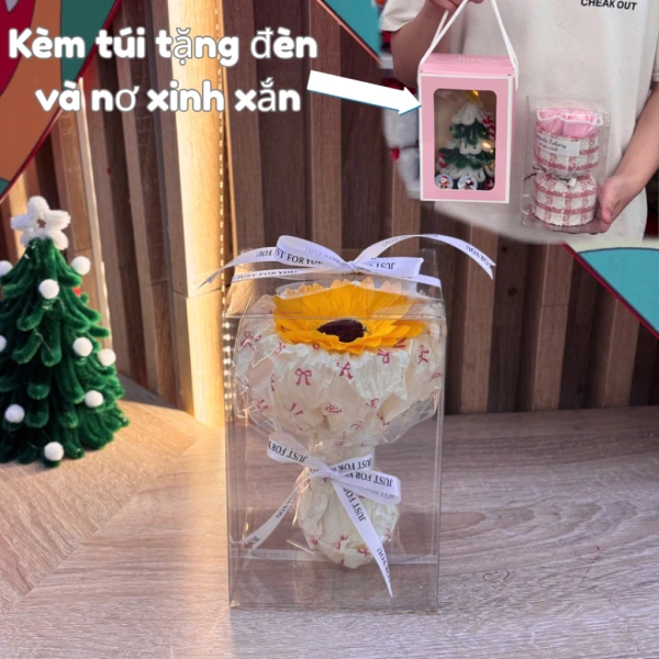 Với mức giá 54450 VND và đang có khuyến mại giảm xuống còn 45000 VND, “Bó hoa mini quà tặng người thương bạn bè nhâm dịp sinh nhật ngày lễ” là một trong những “đồ vật” đáng cân nhắc cho những người muốn tặng quà nhưng không muốn chi tiêu quá mức. (Ảnh 5)
