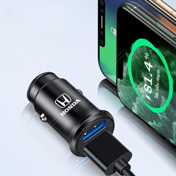 Trên mặt gắn vào ống hút thuốc hoặc ổ cắm phụ trợ, bộ sạc phải được làm chắc chắn, tránh bị lỏng ra khi xe di chuyển trên địa hình gập ghềnh. (Ảnh 3)