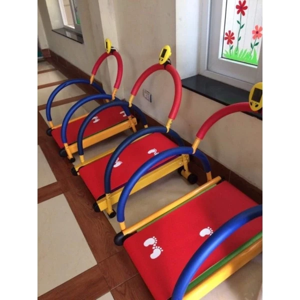 Người lớn thường cho rằng chỉ những nhà rộng mới có thể sắp xếp được một góc tập luyện cho trẻ. (Ảnh 3) Người lớn thường cho rằng chỉ những nhà rộng mới có thể sắp xếp được một góc tập luyện cho trẻ. (Ảnh 3)