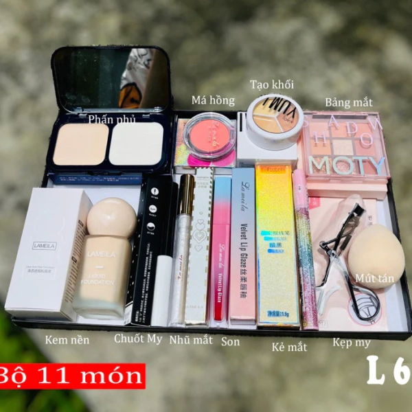 Phấn mắt là thành phần dễ gây thắc mắc nhất, đặc biệt khi màu sắc “phai nhạt” sau một vài giờ sử dụng. (Ảnh 2)
