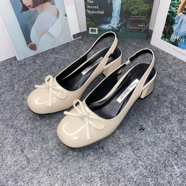 Trong danh mục các mẫu giày đáp ứng đầy đủ tiêu chí vừa “đẹp” vừa “thoải mái”, iShoes đã cho ra mắt một lựa chọn đáng cân nhắc. (Ảnh 4)