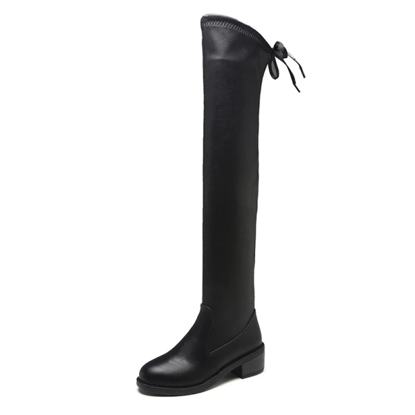 Để hiểu rõ hơn ưu điểm, chúng ta sẽ so sánh boot gót cao qua gối với ba loại giày thường được lựa chọn cho du lịch: sneaker, sandal và boot thấp. (Ảnh 3) Để hiểu rõ hơn ưu điểm, chúng ta sẽ so sánh boot gót cao qua gối với ba loại giày thường được lựa chọn cho du lịch: sneaker, sandal và boot thấp. (Ảnh 3)