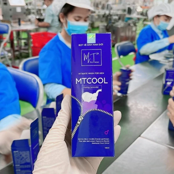 Hiện nay thị trường cung cấp đa dạng các dạng vệ sinh nam: dung dịch lỏng, sữa rửa mặt chuyên biệt và bọt tạo mùi. (Ảnh 2) Hiện nay thị trường cung cấp đa dạng các dạng vệ sinh nam: dung dịch lỏng, sữa rửa mặt chuyên biệt và bọt tạo mùi. (Ảnh 2)