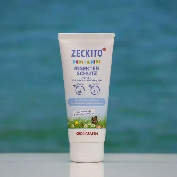 Đặc biệt, đối với những bé đã có vết muỗi đốt, ZECKITO còn có khả năng giảm viêm ngay lập tức, hạn chế ngứa ngáy khiến bé không muốn ngủ. (Ảnh 4) Đặc biệt, đối với những bé đã có vết muỗi đốt, ZECKITO còn có khả năng giảm viêm ngay lập tức, hạn chế ngứa ngáy khiến bé không muốn ngủ. (Ảnh 4)