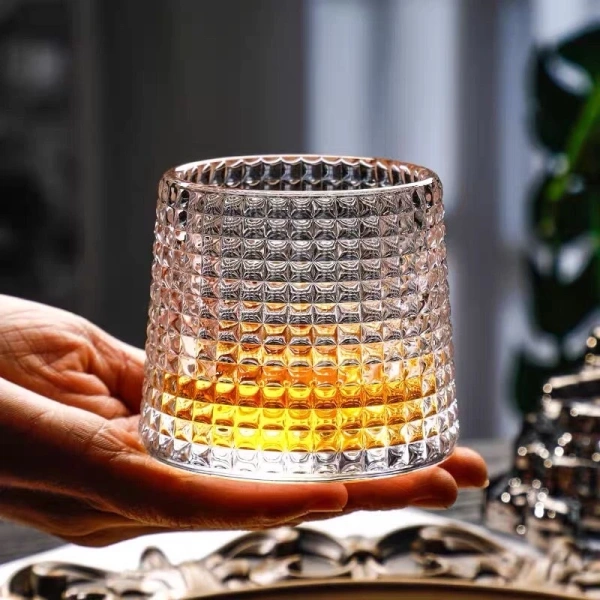 Cách nhận biết khi cốc thủy tinh hoa văn kim cương mất độ trong suốt chỉ sau vài lần rửa - Ảnh 1