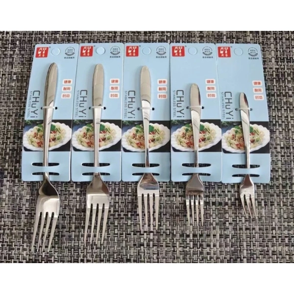 Đối mặt với vô vàn lựa chọn tại các siêu thị hay cửa hàng online, người tiêu dùng thường cân nhắc giữa giá cả, thiết kế và độ bền. (Ảnh 3)
