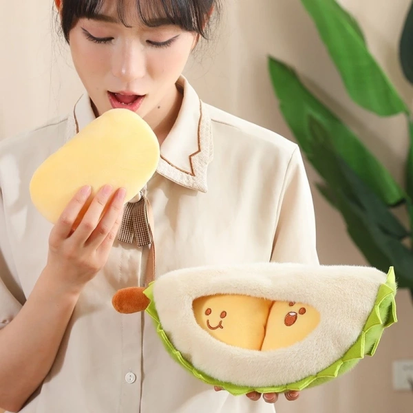 Cảm giác bất ngờ khi bé khám phá túi riêng trên gấu bông sầu riêng tách múi - Ảnh 4