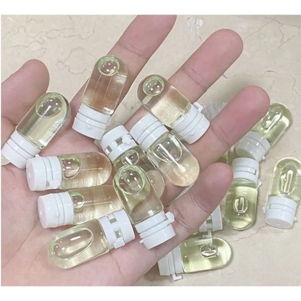 Đặc biệt, nếu bạn cảm thấy da vẫn hơi khô sau khi áp dụng quy trình trên, hãy tăng cường sử dụng mặt nạ dưỡng ẩm 1–2 lần/ tuần, ưu tiên loại có thành phần tự nhiên như lô hội hoặc chiết xuất trà xanh. (Ảnh 5)