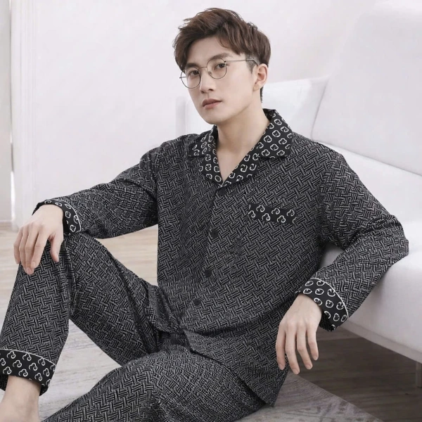 Với những tiêu chí trên, bộ Bộ quần áo ngủ, bộ ngủ lụa xuân thu của LucasFashion đáp ứng phần lớn nhu cầu, đặc biệt là tính năng “không nhăn” và “cực kỳ mát”, phù hợp cho người muốn cảm giác nhẹ nhàng nhưng vẫn muốn một mức độ “điểm chuốt” cho trang phục ngủ. (Ảnh 3) Với những tiêu chí trên, bộ Bộ quần áo ngủ, bộ ngủ lụa xuân thu của LucasFashion đáp ứng phần lớn nhu cầu, đặc biệt là tính năng “không nhăn” và “cực kỳ mát”, phù hợp cho người muốn cảm giác nhẹ nhàng nhưng vẫn muốn một mức độ “điểm chuốt” cho trang phục ngủ. (Ảnh 3)