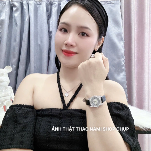 Đồng hồ nữ Dimini (giá gốc 141.700 ₫, đang giảm còn 109.000 ₫) đã thu hút nhiều người dùng nhờ giá cả hợp lý và thiết kế “đầy đủ”. (Ảnh 5)