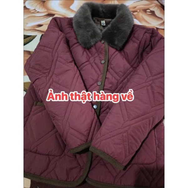 Cân nhắc giữa độ ấm và sự thoải mái: khi áo khoác lót lông gây cảm giác bám dính trong những công việc nhà - Ảnh 1 Cân nhắc giữa độ ấm và sự thoải mái: khi áo khoác lót lông gây cảm giác bám dính trong những công việc nhà - Ảnh 1