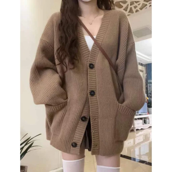 Cardigan dài rộng, dễ phối, lại không gây cảm giác cồng kềnh như người ta thường nghĩ - Ảnh 3