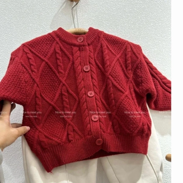 Cardigan len dày cho bé trong dịp Tết: Khi sự ấm áp bất ngờ làm trẻ cảm thấy không thoải mái - Ảnh 2