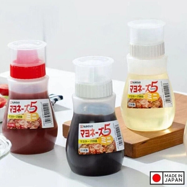 Chai nước sốt mini tiện lợi nhưng nắp kín quá chặt khiến bữa ăn luôn bị gián đoạn - Ảnh 3 Chai nước sốt mini tiện lợi nhưng nắp kín quá chặt khiến bữa ăn luôn bị gián đoạn - Ảnh 3