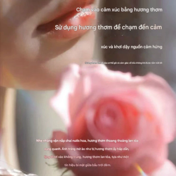 Đưa tay lên cổ tay, hít nhẹ để kiểm tra độ mạnh của hương. (Ảnh 5)