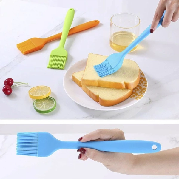 Nhìn chung, cọ silico mang lại ưu điểm lớn về độ bền và khả năng chịu nhiệt, nhưng đổi lại, người dùng cần chú ý hơn tới quá trình làm sạch so với các loại cọ “đơn giản” hơn. (Ảnh 3) Nhìn chung, cọ silico mang lại ưu điểm lớn về độ bền và khả năng chịu nhiệt, nhưng đổi lại, người dùng cần chú ý hơn tới quá trình làm sạch so với các loại cọ “đơn giản” hơn. (Ảnh 3)