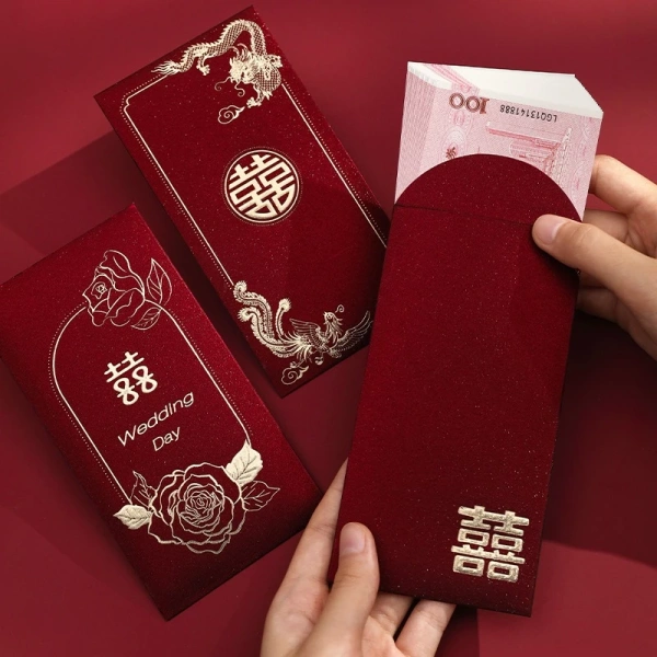 Nguyên liệu giấy là yếu tố then chốt quyết định cảm giác “cầm tay” và độ bền của phong bao. (Ảnh 3)