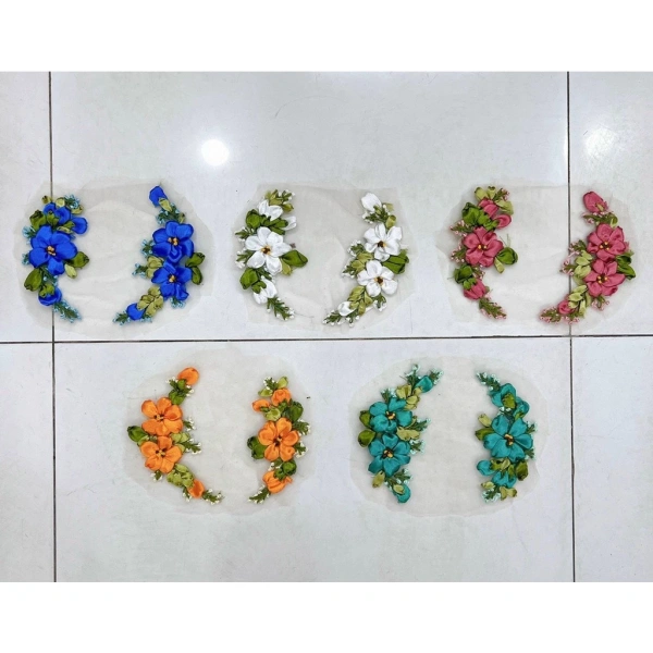 Chi tiết ren nhẹ trên áo dài có thể thay đổi cảm giác thoải mái suốt ngày - Ảnh 2 Chi tiết ren nhẹ trên áo dài có thể thay đổi cảm giác thoải mái suốt ngày - Ảnh 2