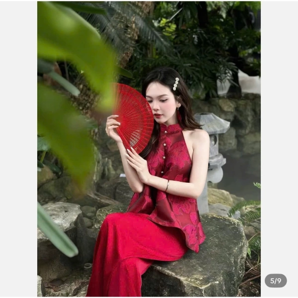 Đối với các gia đình muốn chụp ảnh Tết một cách gọn gàng, việc lựa chọn một set đồ đồng bộ sẽ giúp hạn chế sự lộn xộn trong trang phục. (Ảnh 3)