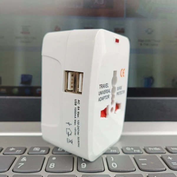 Chi tiết thường bị bỏ qua trên ổ cắm du lịch đa năng – cổng USB dễ gây gián đoạn sạc khi di chuyển - Ảnh 4