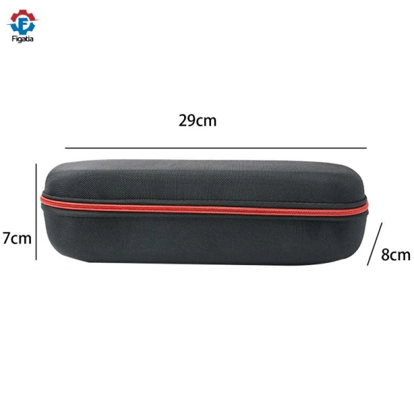 Trong một số mẫu túi bảo vệ, dây cáp và phụ kiện thường được bọc chung trong một góc. (Ảnh 4) Trong một số mẫu túi bảo vệ, dây cáp và phụ kiện thường được bọc chung trong một góc. (Ảnh 4)