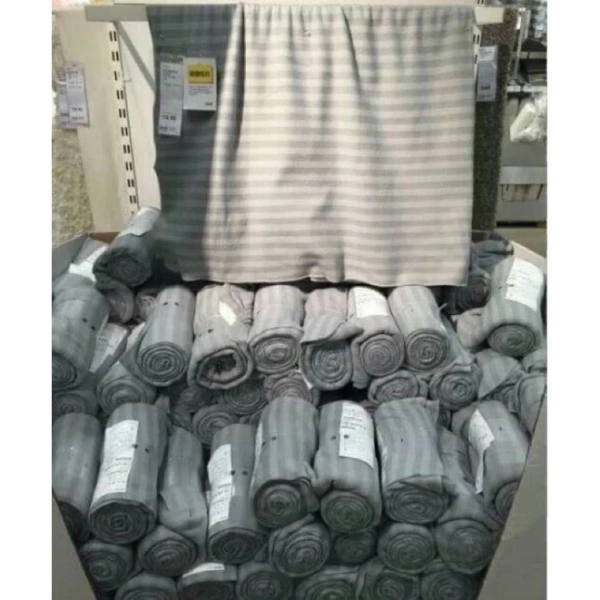 Một trong những mẫu chăn đáp ứng được nhiều yêu cầu trên chính là chăn hè IKEA văn phòng tiện ích. (Ảnh 4) Một trong những mẫu chăn đáp ứng được nhiều yêu cầu trên chính là chăn hè IKEA văn phòng tiện ích. (Ảnh 4)