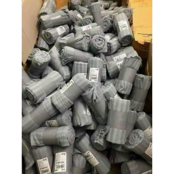 Các chăn làm 100% cotton thường mềm nhưng nặng và thời gian khô dài hơn. (Ảnh 5) Các chăn làm 100% cotton thường mềm nhưng nặng và thời gian khô dài hơn. (Ảnh 5)