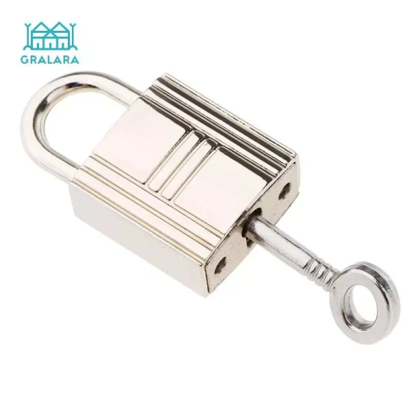 Chiếc khóa vali gọn nhẹ thường ẩn chứa câu chuyện về an toàn hành lý mà ít người nhận ra - Ảnh 5 Chiếc khóa vali gọn nhẹ thường ẩn chứa câu chuyện về an toàn hành lý mà ít người nhận ra - Ảnh 5