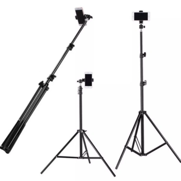 Chiếc tripod được làm từ hợp kim nhôm nhẹ nhưng cực kỳ chắc chắn, trọng lượng chỉ khoảng 500 gram. (Ảnh 2) Chiếc tripod được làm từ hợp kim nhôm nhẹ nhưng cực kỳ chắc chắn, trọng lượng chỉ khoảng 500 gram. (Ảnh 2)