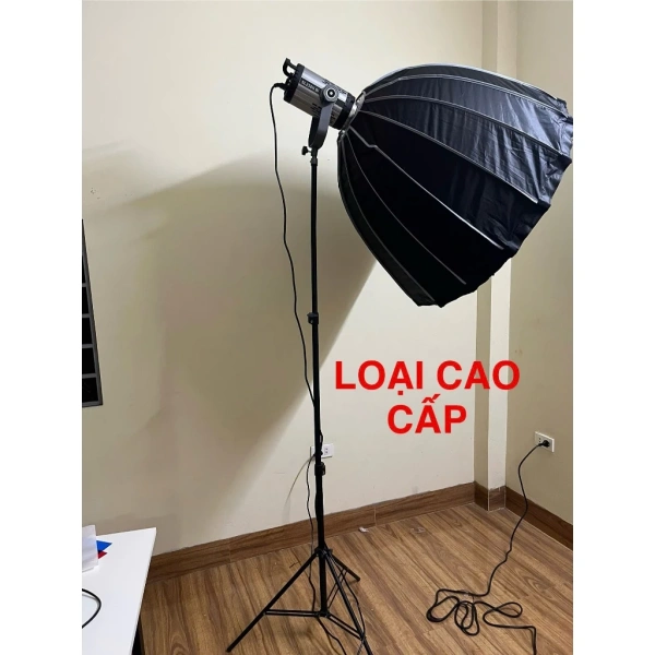 Việc điều chỉnh độ cao không yêu cầu công cụ phụ trợ – chỉ cần xoay tay quay trên trục chính là đủ. (Ảnh 2)