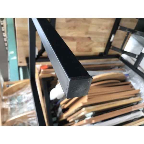 Đối với mẫu này, khi gập, chiều cao tổng thể giảm xuống khoảng 40 cm, đủ để đặt trong góc tủ hay dưới giường mà không gây cản trở. (Ảnh 5)
