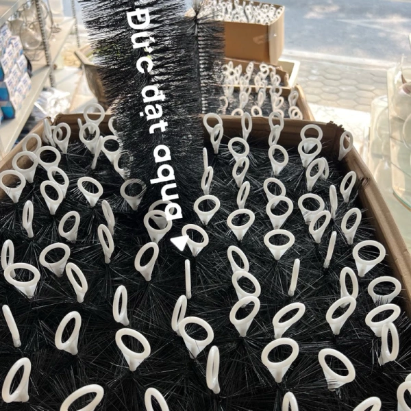 Đối với hồ koi có diện tích từ 2 đến 5 m², dòng chảy nước thường được duy trì ở mức 2–3 vòng/phút. (Ảnh 3)