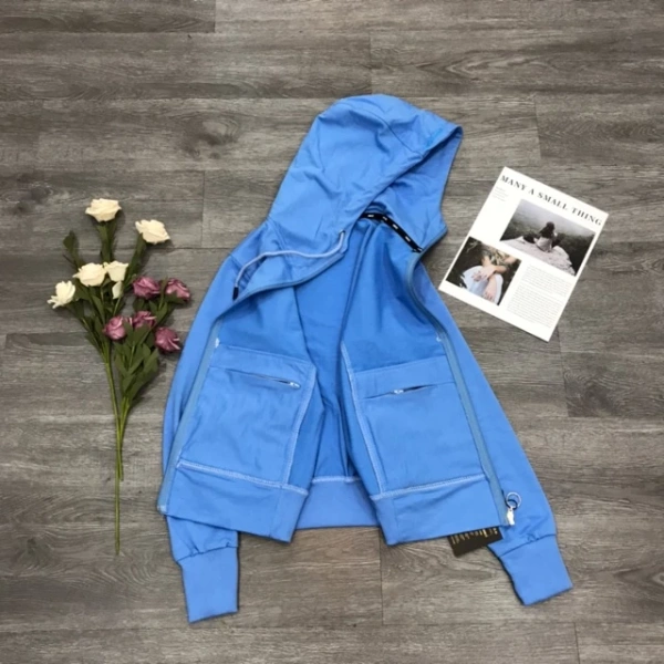 Việc chọn size phù hợp không chỉ ảnh hưởng đến vẻ ngoài mà còn quyết định mức độ thoải mái khi di chuyển. (Ảnh 4)