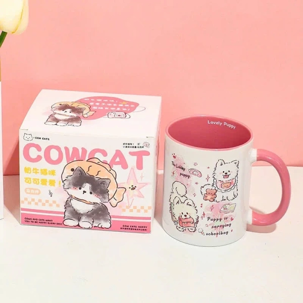 Trong kho tàng các mẫu cốc sứ để tặng sinh nhật, mẫu Cốc Ly Sứ 370ml Họa Tiết Chó Hồng của Minhome nổi bật nhờ thiết kế trẻ trung và phù hợp với nhiều độ tuổi. (Ảnh 4) Trong kho tàng các mẫu cốc sứ để tặng sinh nhật, mẫu Cốc Ly Sứ 370ml Họa Tiết Chó Hồng của Minhome nổi bật nhờ thiết kế trẻ trung và phù hợp với nhiều độ tuổi. (Ảnh 4)