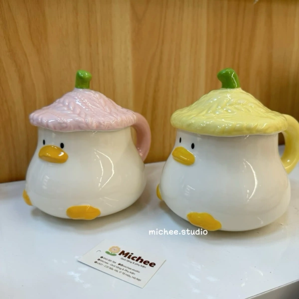 Cốc sứ hình vịt đội mũ dễ thương nhưng góc mũ lại ẩn lại những vết bẩn khó lau - Ảnh 3