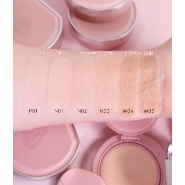 Để minh họa cách một cushion đạt tiêu chuẩn “căng bóng” và kéo dài độ rạng rỡ cả ngày, chúng tôi đã thực hiện một buổi test thực tế trong môi trường văn phòng và ngoài trời. (Ảnh 4) Để minh họa cách một cushion đạt tiêu chuẩn “căng bóng” và kéo dài độ rạng rỡ cả ngày, chúng tôi đã thực hiện một buổi test thực tế trong môi trường văn phòng và ngoài trời. (Ảnh 4)