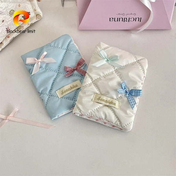 Da PU bảo quản hộ chiếu: Khi một phụ kiện thời trang lại khiến quy trình check‑in trở nên rắc rối - Ảnh 1