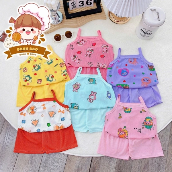Để có cái nhìn rõ ràng hơn, chúng ta sẽ so sánh dây thun lạnh với ba loại vải thường gặp trong trang phục trẻ em: cotton, lycra và vải thun thường. (Ảnh 3) Để có cái nhìn rõ ràng hơn, chúng ta sẽ so sánh dây thun lạnh với ba loại vải thường gặp trong trang phục trẻ em: cotton, lycra và vải thun thường. (Ảnh 3)