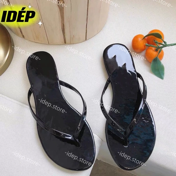 Biển thường mang theo gió mưa và độ ẩm cao. (Ảnh 3) Biển thường mang theo gió mưa và độ ẩm cao. (Ảnh 3)